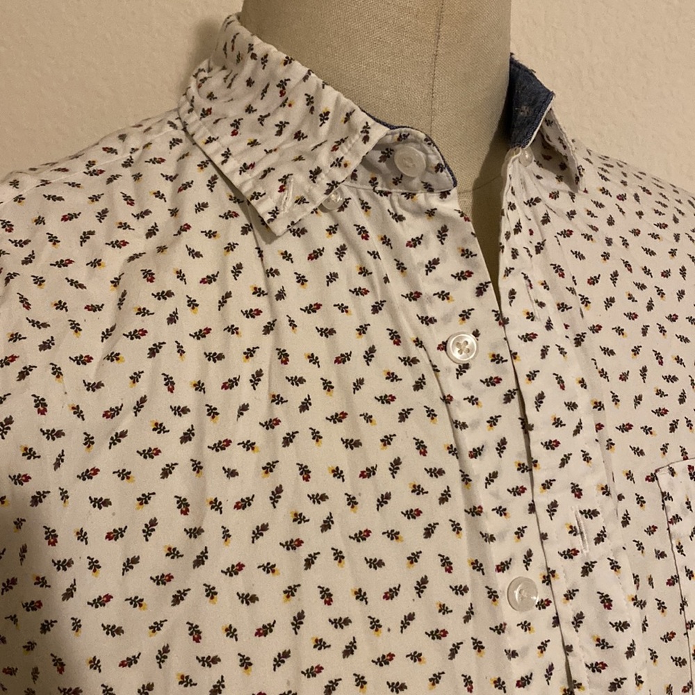 Express floral button down - Picture 2 of 2